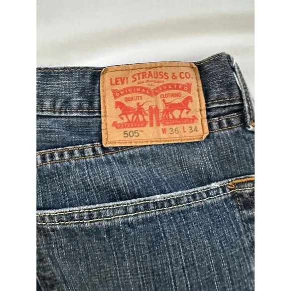Levi Strauss Co 505 Mens Jeans Dark Wash Straight Fit Size 36x34 - Picture 3 of 5